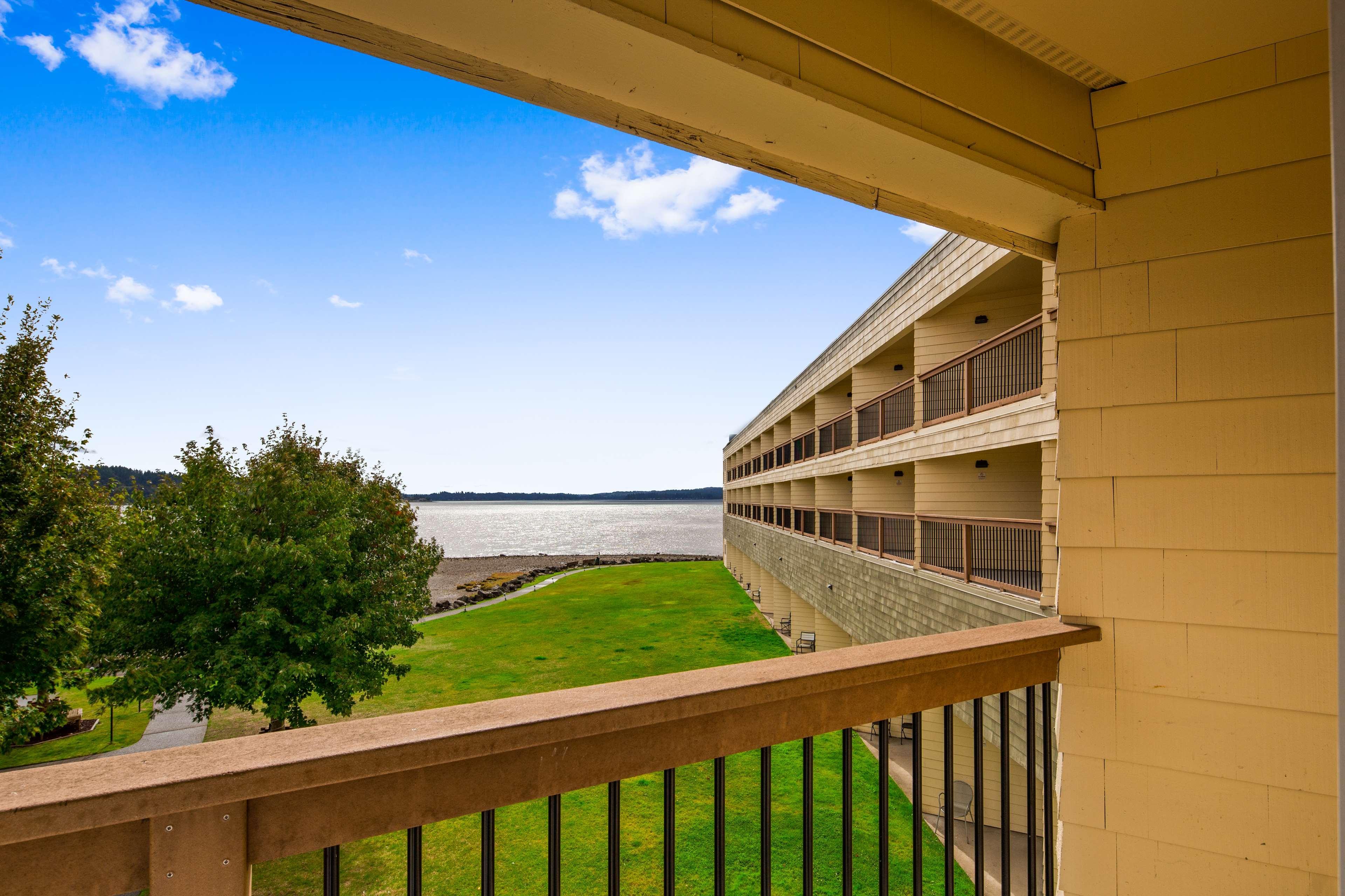 Best Western Plus Silverdale Beach Hotel Extérieur photo