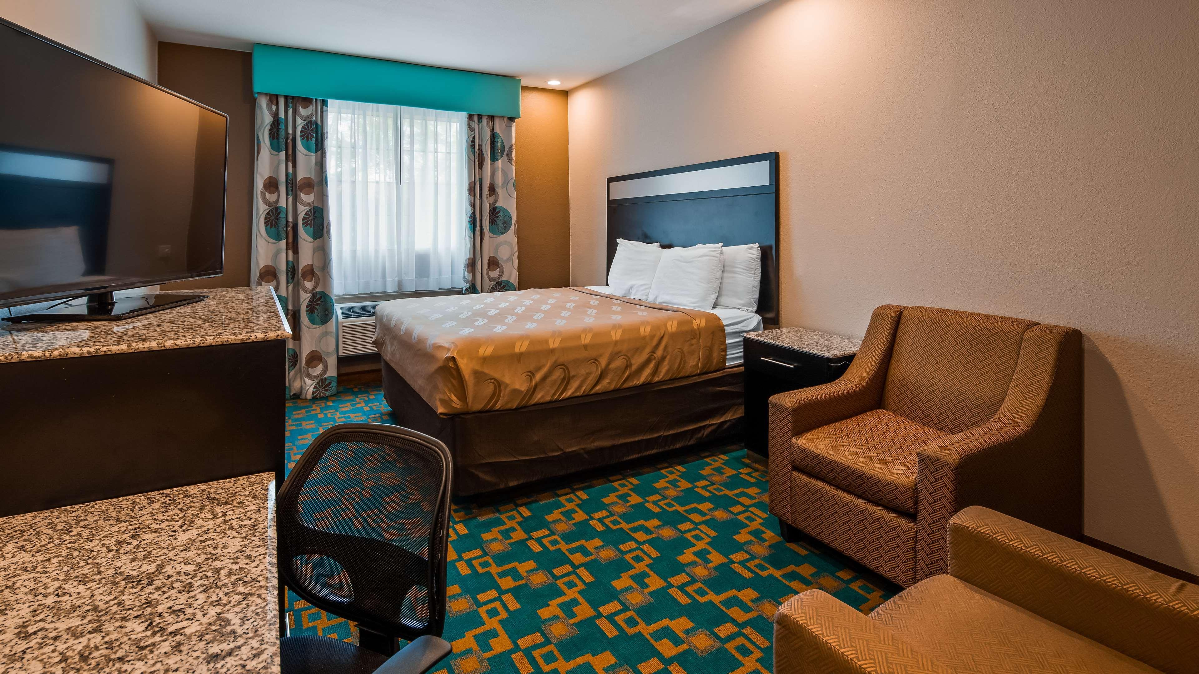 Best Western Plus Silverdale Beach Hotel Extérieur photo