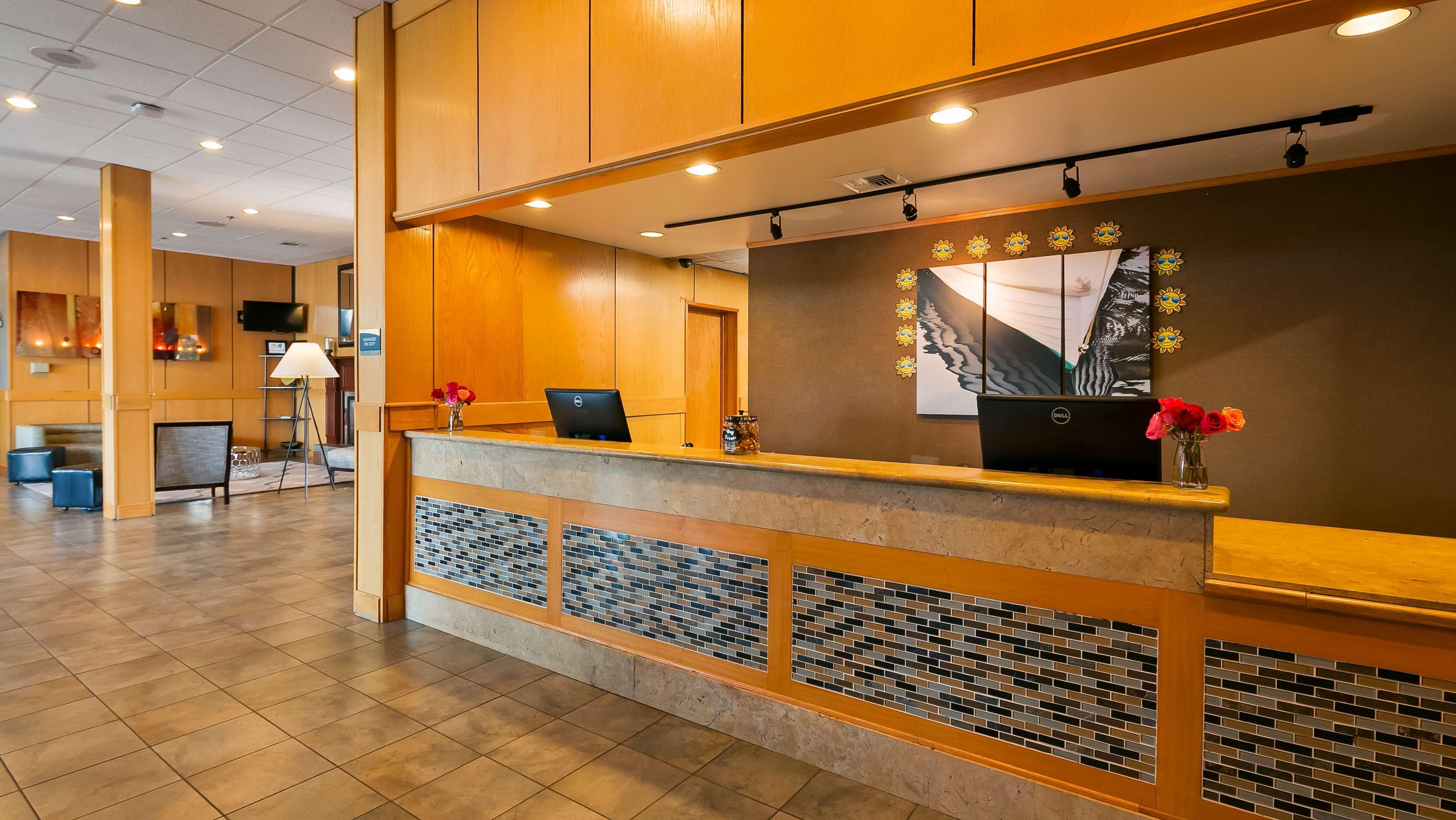 Best Western Plus Silverdale Beach Hotel Extérieur photo