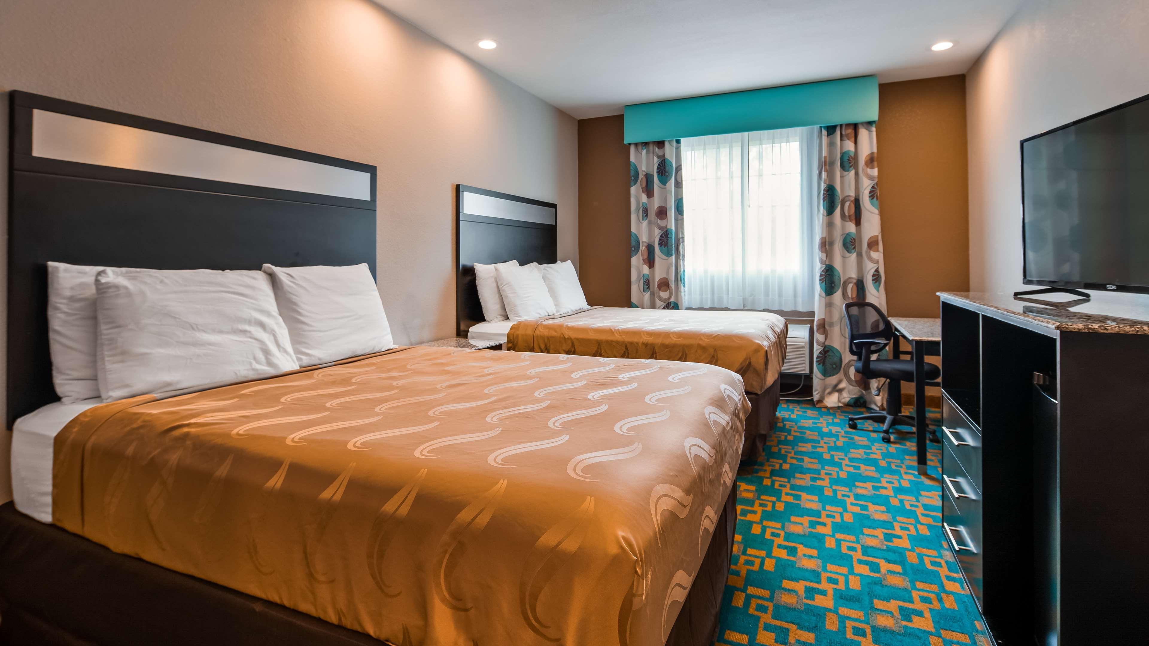 Best Western Plus Silverdale Beach Hotel Extérieur photo