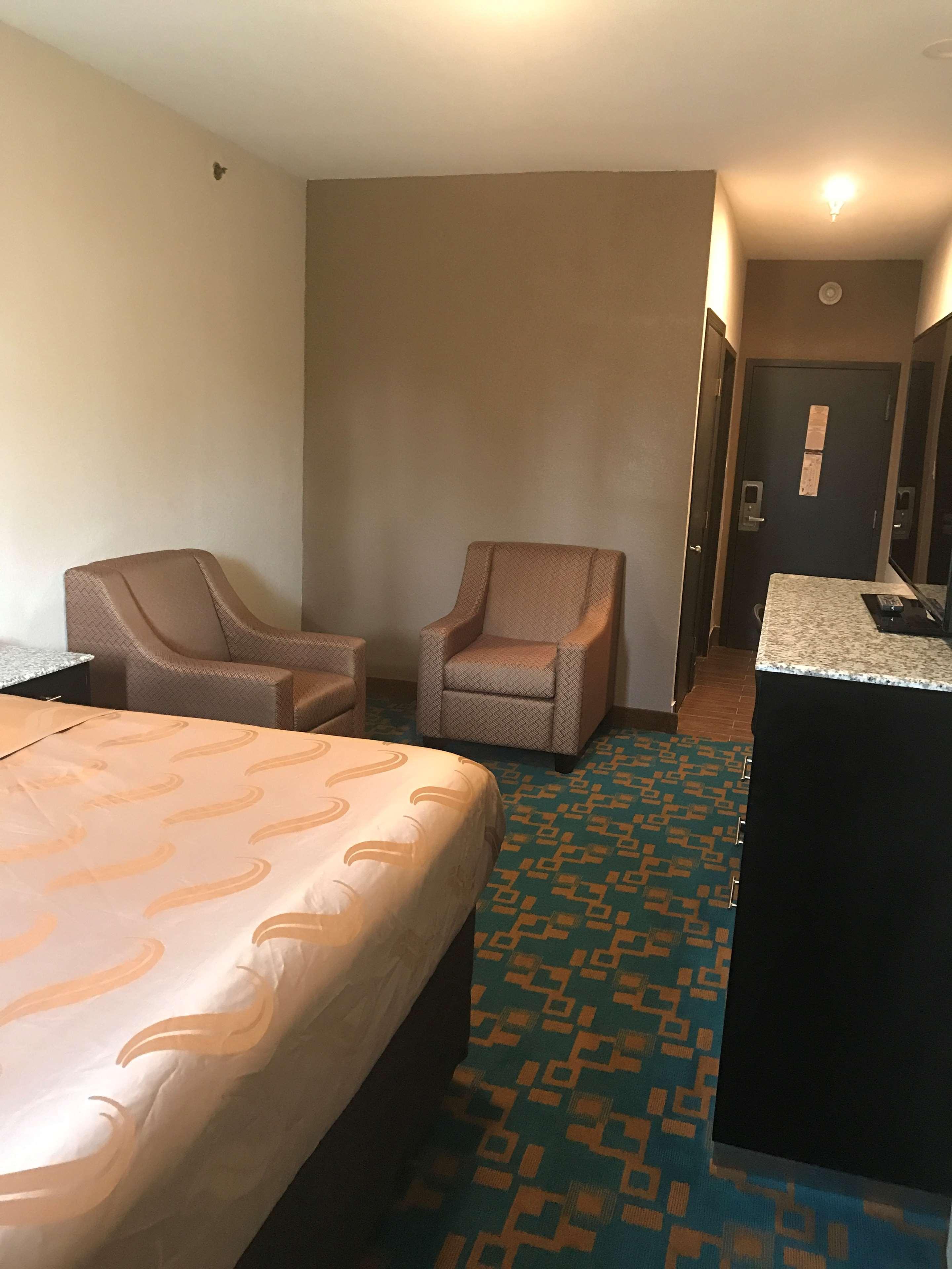Best Western Plus Silverdale Beach Hotel Extérieur photo