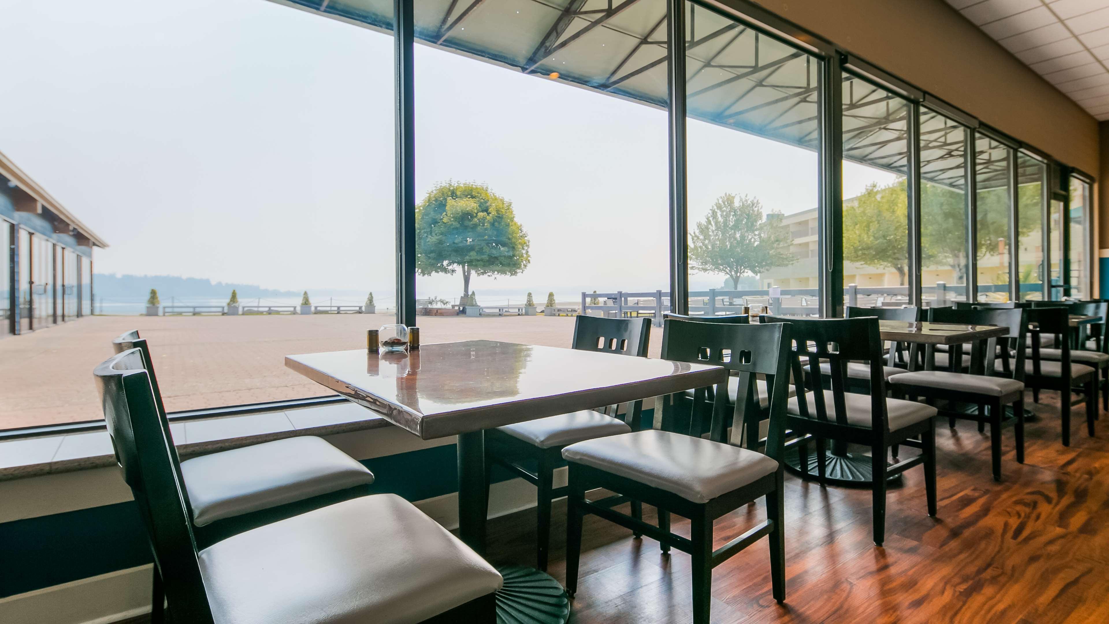 Best Western Plus Silverdale Beach Hotel Extérieur photo