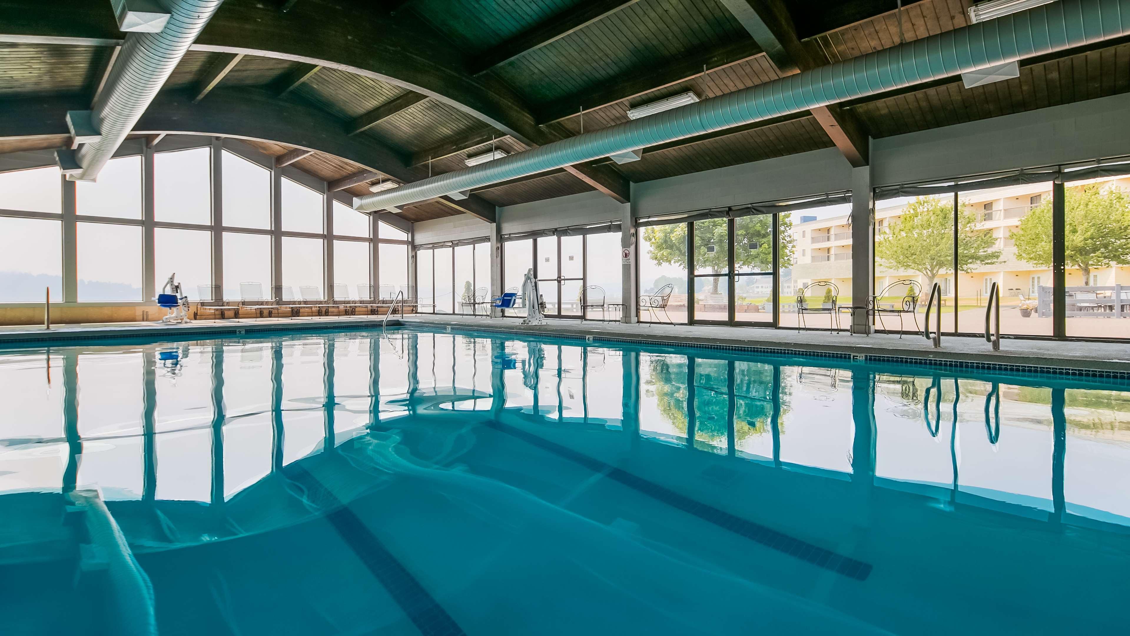 Best Western Plus Silverdale Beach Hotel Extérieur photo
